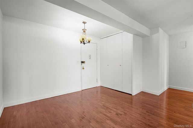 505 Central Avenue 609, White Plains, NY 10606