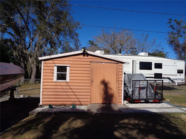 88 YALE AVE., Frostproof, FL 33843