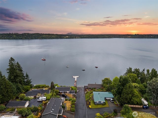2151 Beverly Beach Drive NW, Olympia, WA 98502