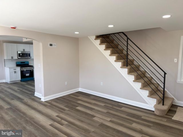 4211 E CHELTENHAM AVE, Philadelphia, PA 19124