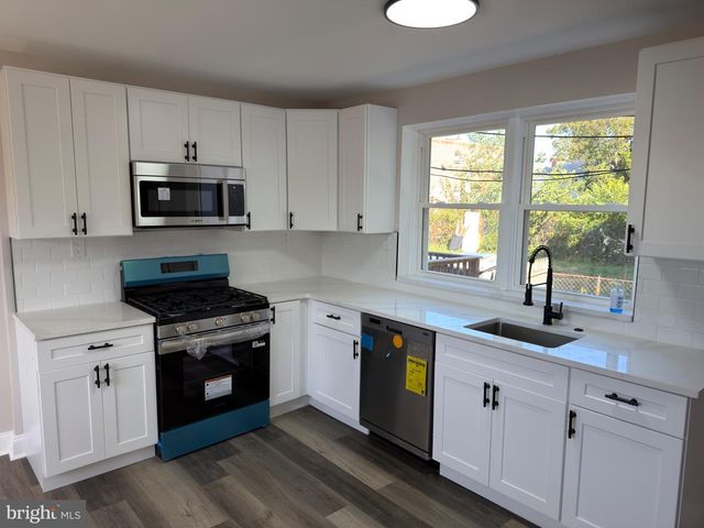 4211 E CHELTENHAM AVE, Philadelphia, PA 19124
