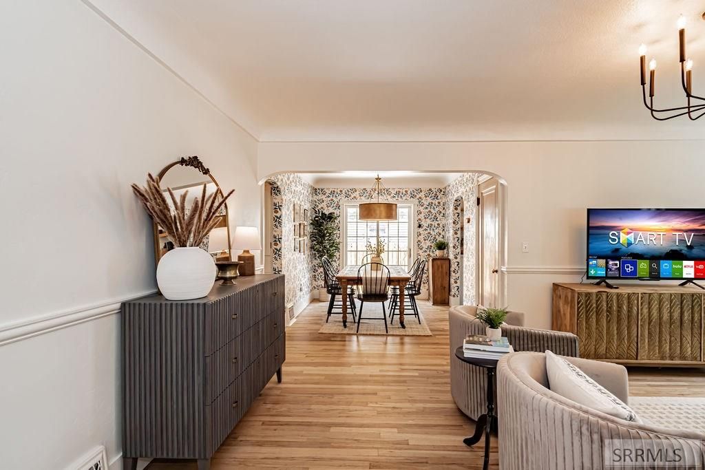 Image 10 of property listing at 2095 S Boulevard, Idaho Falls, ID 83404