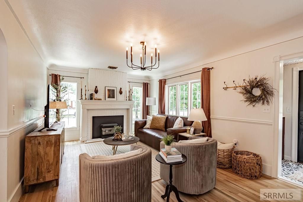 Image 12 of property listing at 2095 S Boulevard, Idaho Falls, ID 83404