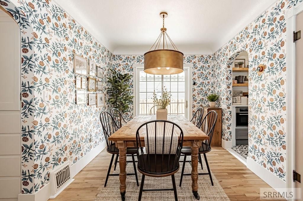 Image 19 of property listing at 2095 S Boulevard, Idaho Falls, ID 83404