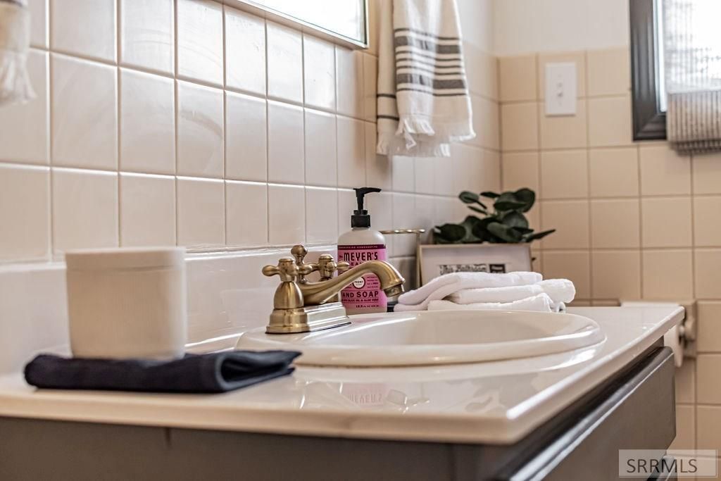 Image 30 of property listing at 2095 S Boulevard, Idaho Falls, ID 83404