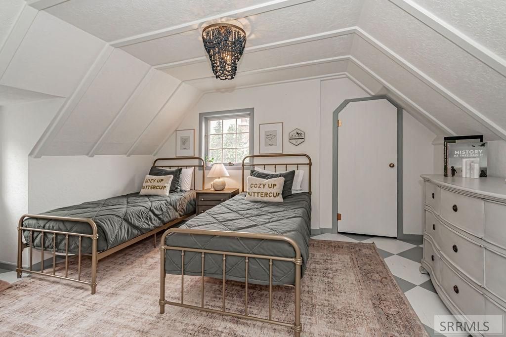 Image 49 of property listing at 2095 S Boulevard, Idaho Falls, ID 83404