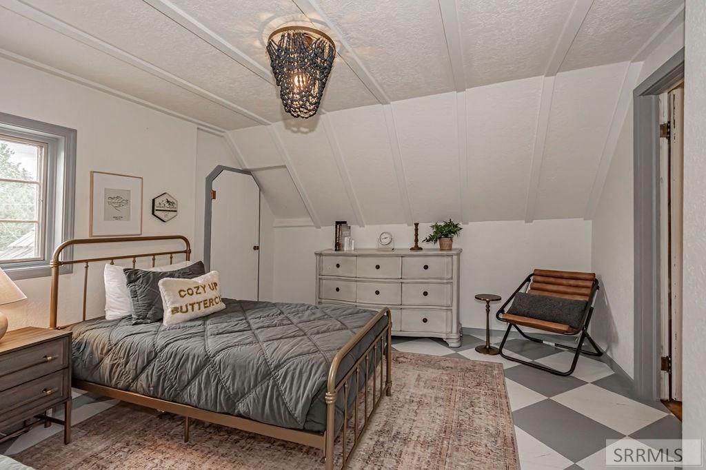 Image 50 of property listing at 2095 S Boulevard, Idaho Falls, ID 83404