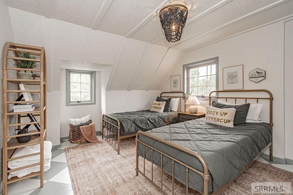 Image 51 of property listing at 2095 S Boulevard, Idaho Falls, ID 83404