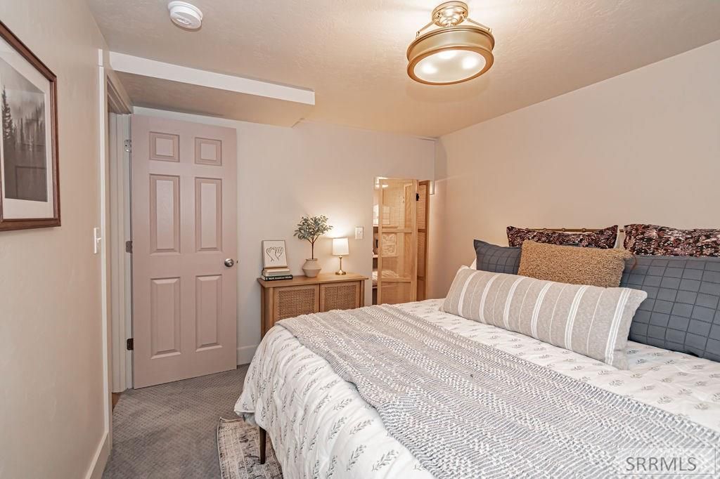 Image 72 of property listing at 2095 S Boulevard, Idaho Falls, ID 83404