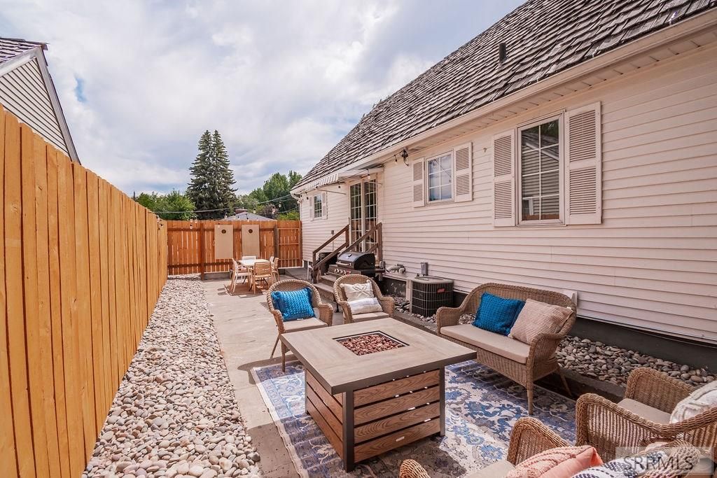 Image 95 of property listing at 2095 S Boulevard, Idaho Falls, ID 83404