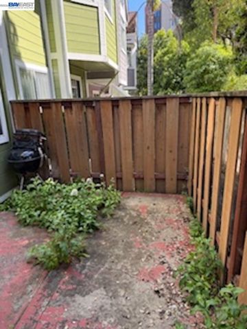 11 Rebecca Ln, San Francisco, CA 94124