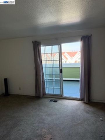 11 Rebecca Ln, San Francisco, CA 94124