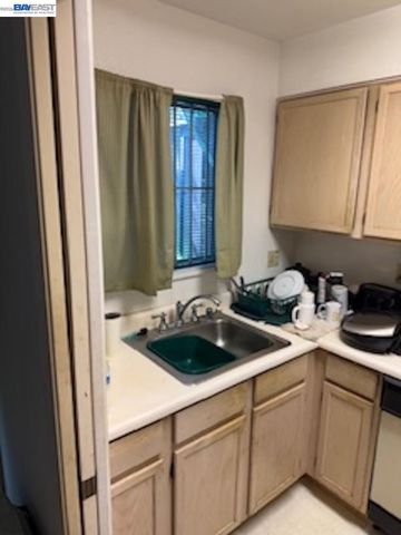 11 Rebecca Ln, San Francisco, CA 94124