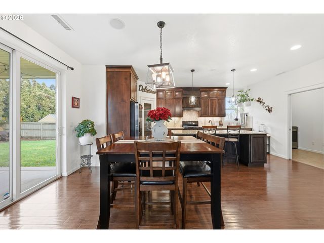 9900 Ne 144TH Ave, Vancouver, WA 98682