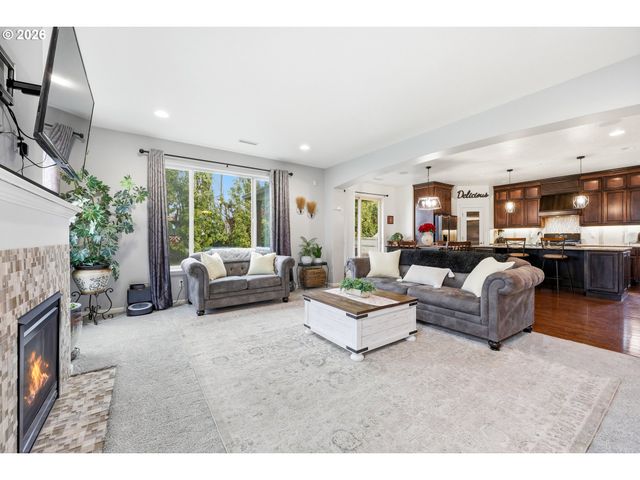 9900 Ne 144TH Ave, Vancouver, WA 98682