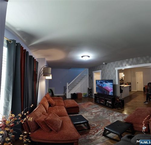 251 Weequahic Avenue, Newark, NJ 07112