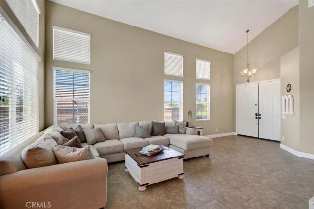 8467 Farmhouse, Riverside, CA 92508