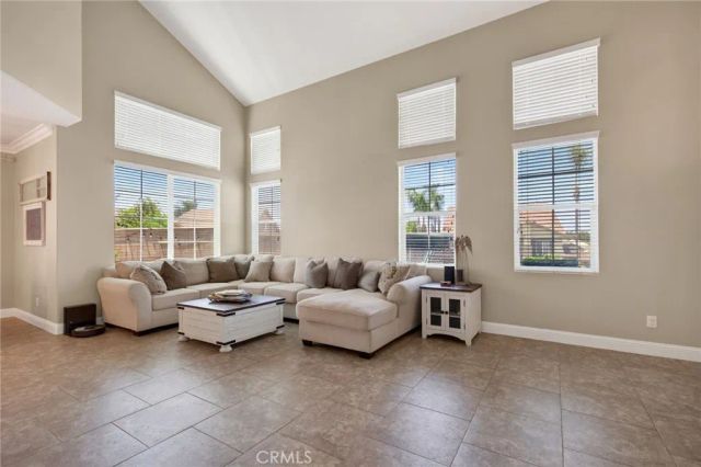8467 Farmhouse, Riverside, CA 92508