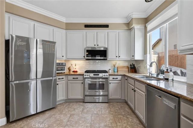 8467 Farmhouse, Riverside, CA 92508