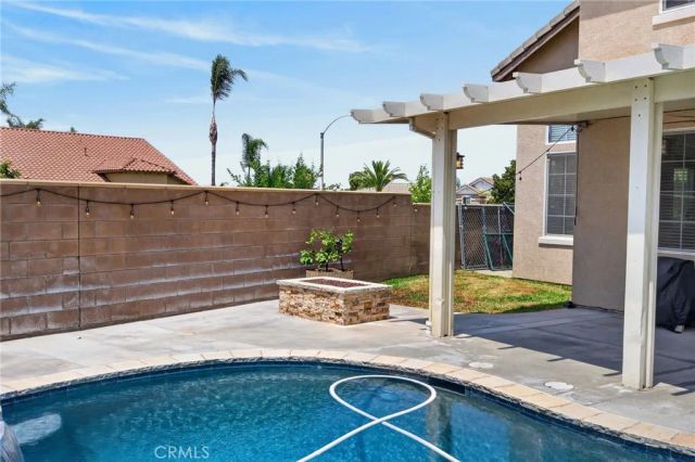 8467 Farmhouse, Riverside, CA 92508