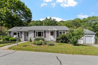 8 Story Acres Rd, Essex, MA 01929
