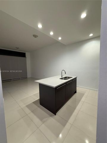 7661 NW 107th Ave 813, Doral, FL 33178