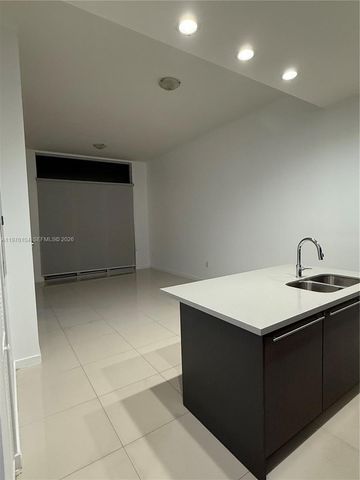 7661 NW 107th Ave 813, Doral, FL 33178