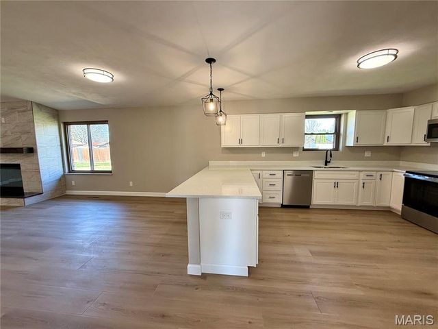 237 Beau Gon Drive, Swansea, IL 62226