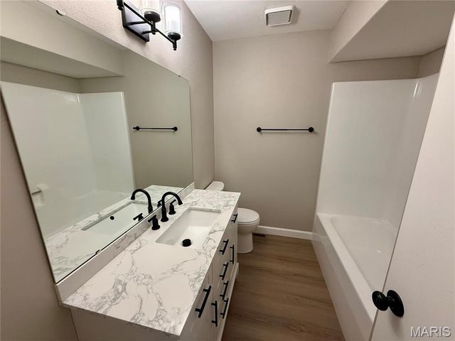 237 Beau Gon Drive, Swansea, IL 62226