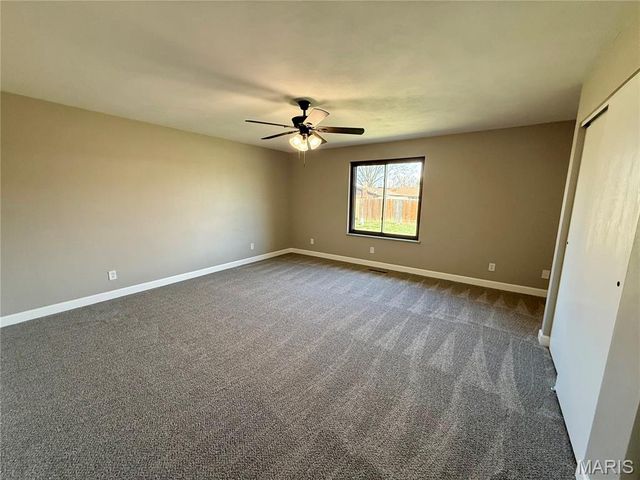 237 Beau Gon Drive, Swansea, IL 62226