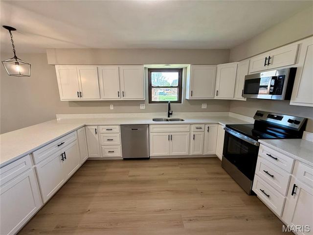 237 Beau Gon Drive, Swansea, IL 62226