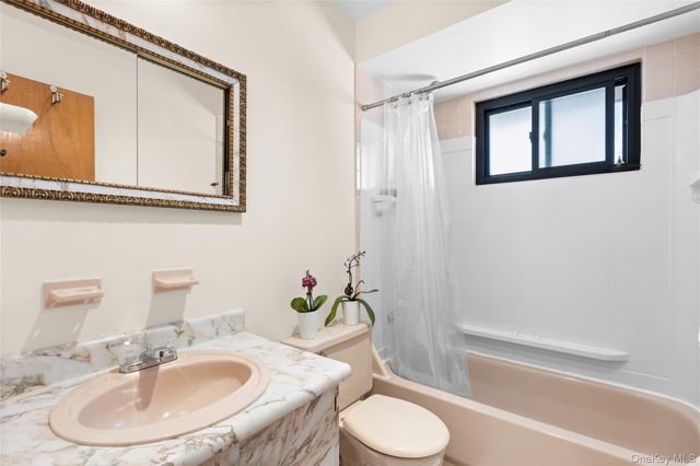 534 Bedford Avenue A2, Bellmore, NY 11710