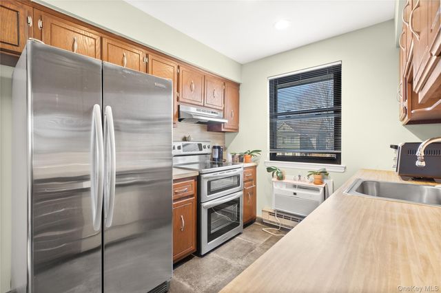 534 Bedford Avenue A2, Bellmore, NY 11710