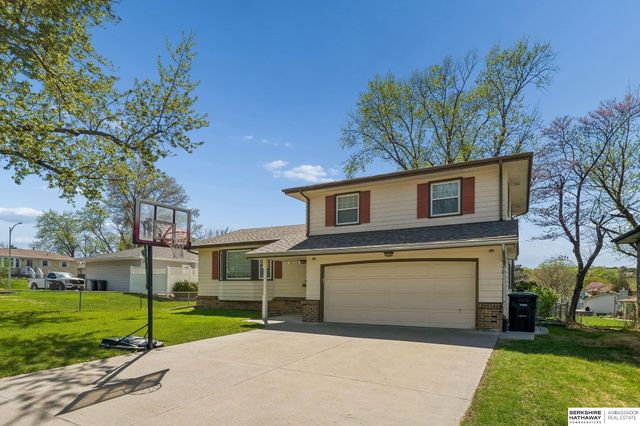 5118 S 94th Avenue, Omaha, NE 68127