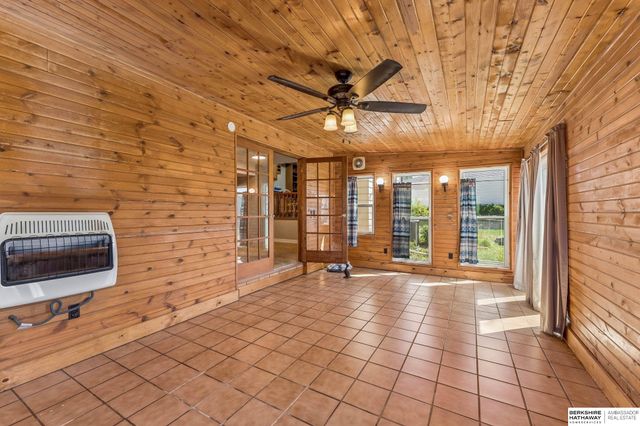 5118 S 94th Avenue, Omaha, NE 68127