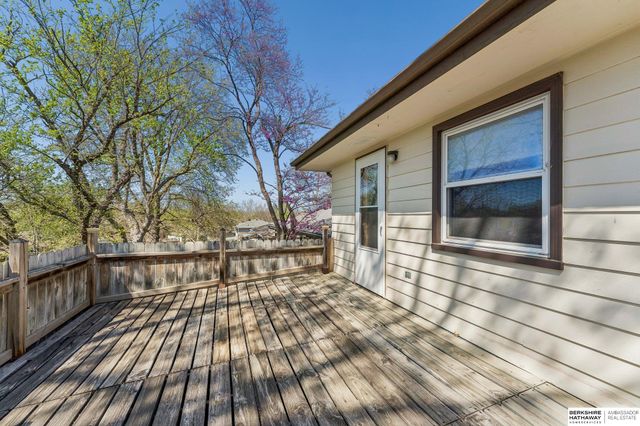 5118 S 94th Avenue, Omaha, NE 68127