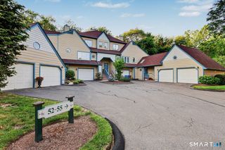 55 Jardin Circle 55, Shelton, CT 06484