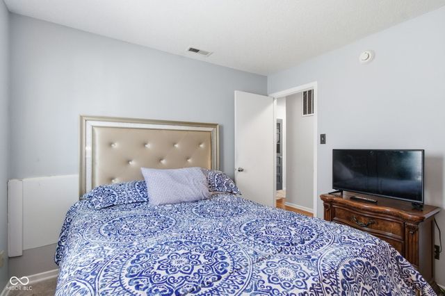 10847 Firefly Circle, Indianapolis, IN 46259