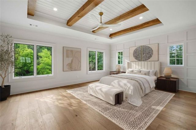160 Lake Estates Drive, Roswell, GA 30075