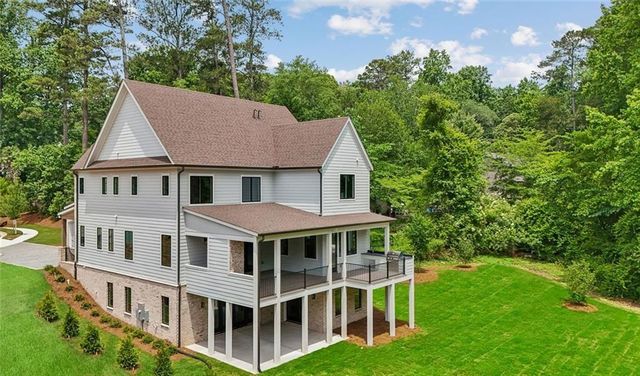 160 Lake Estates Drive, Roswell, GA 30075