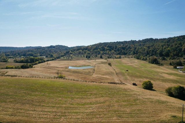 25 Elihu Cabin Hollow Road, Somerset, KY 42501