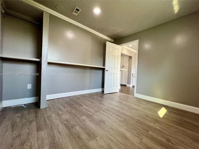 2500 NW 89th Ave, Sunrise, FL 33322