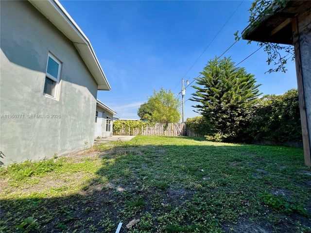 2500 NW 89th Ave, Sunrise, FL 33322