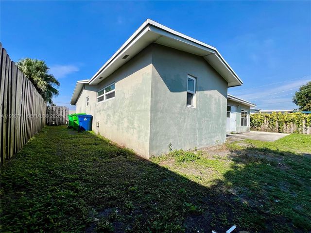 2500 NW 89th Ave, Sunrise, FL 33322