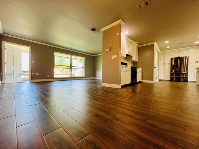 2500 NW 89th Ave, Sunrise, FL 33322