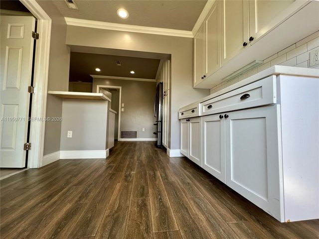 2500 NW 89th Ave, Sunrise, FL 33322