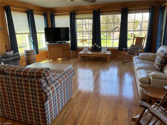 272 Lester Foster Road, Advance, NC 27006