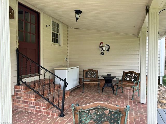 272 Lester Foster Road, Advance, NC 27006