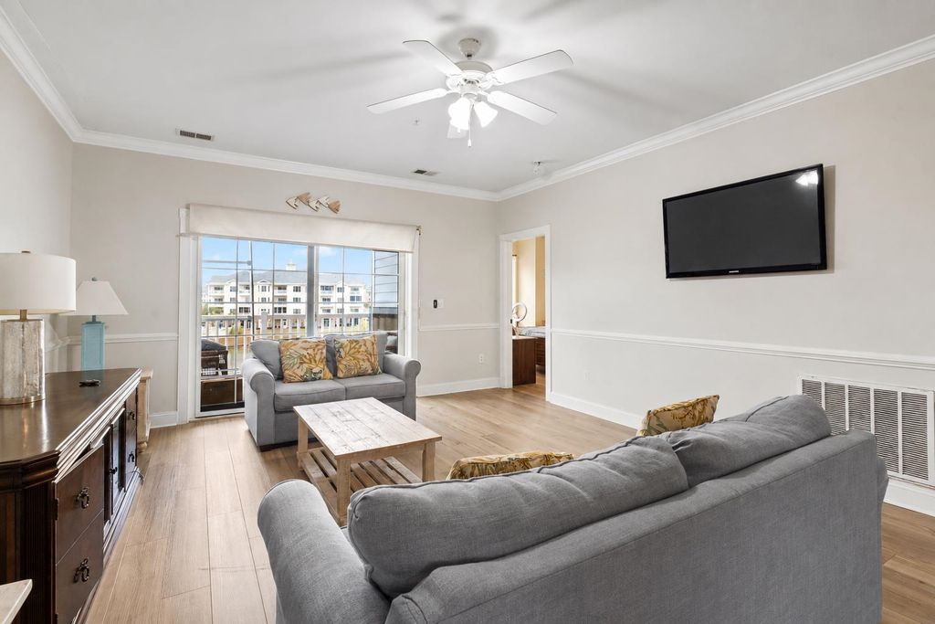 4847 Luster Leaf Cir Apt 301, Myrtle Beach, SC 29577 — photo 4
