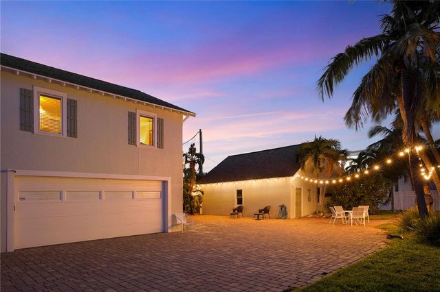 702 PASS A GRILLE WAY, St Pete Beach, FL 33706